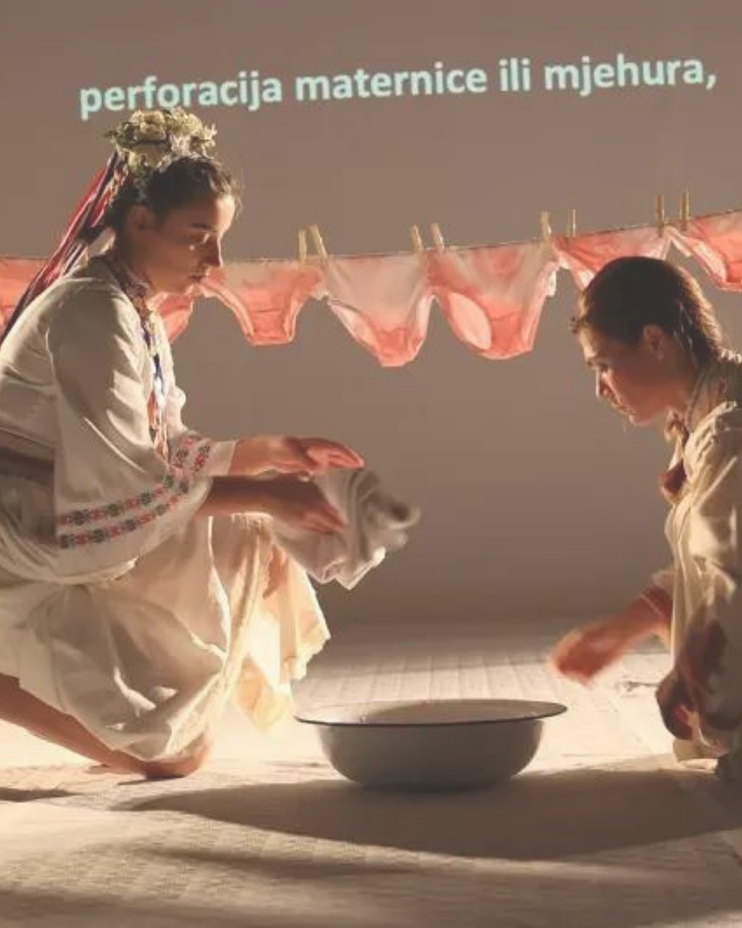 Ragazze (Cure; performance documentaria)
