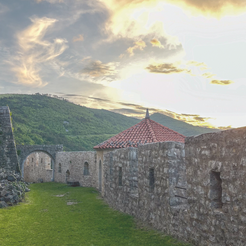 Neslišno – slišno, med netopirji (odprtje)