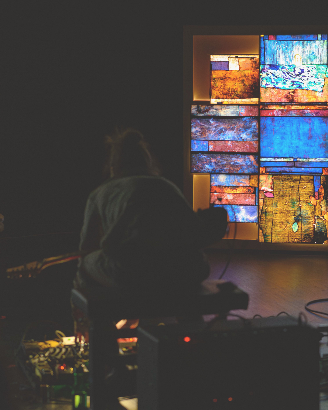 "Colour Conducting" e "Performing Micro-Acoustic Architecture" "Colour Conducting" e "Performing Micro-Acoustic Architecture"