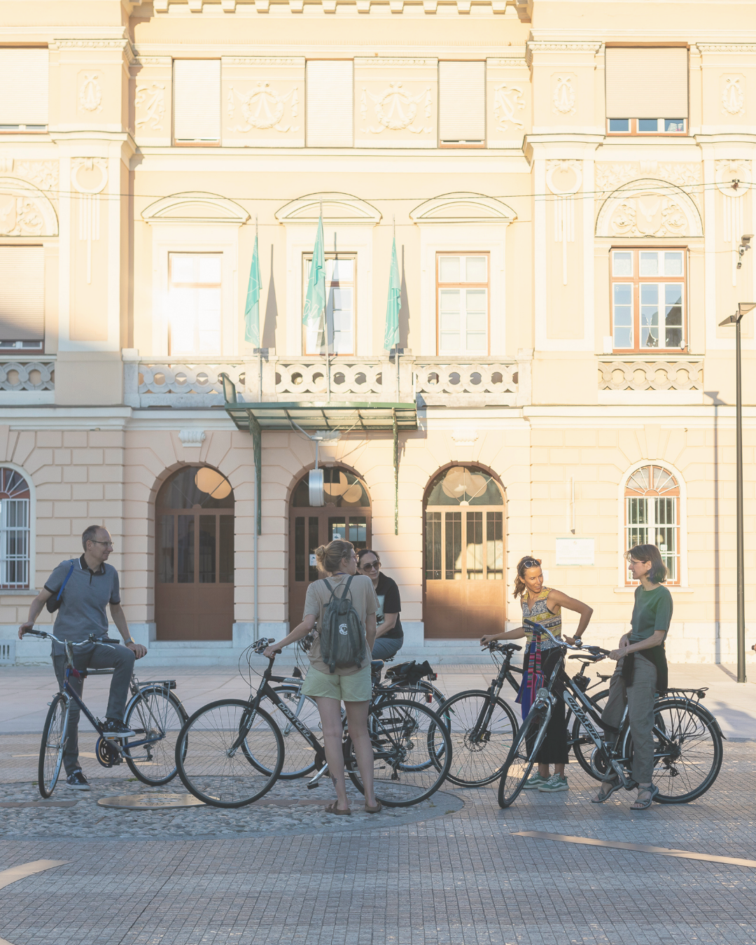 Visionaries: When a Passion Is Born (Guided Cross-Border Cycling Tour)