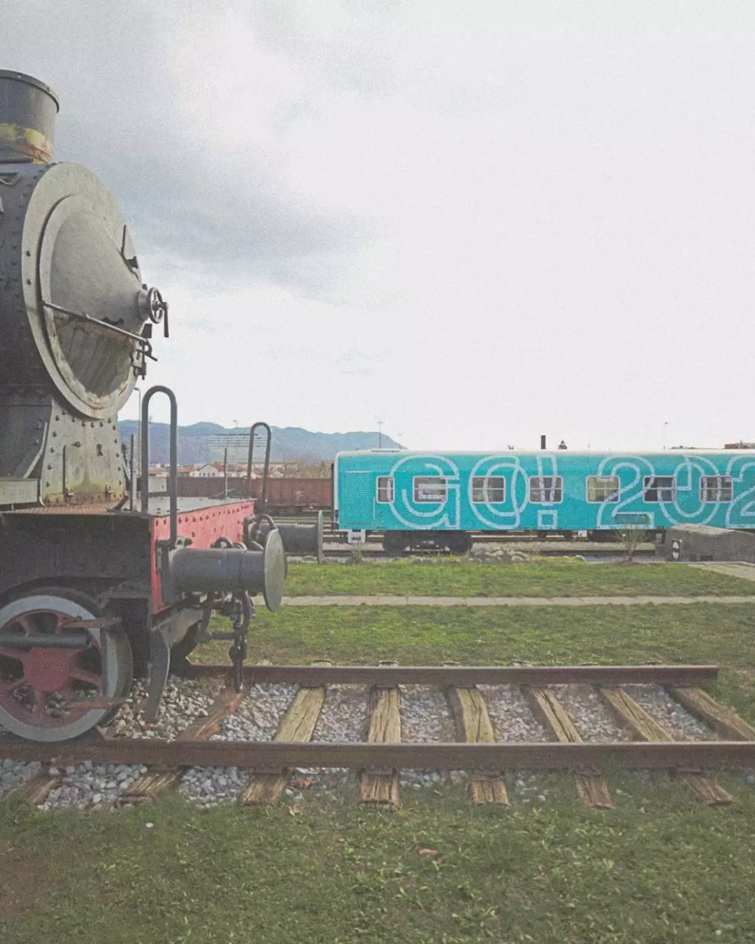 ŽELEZNIŠKA POSTAJA NOVA GORICA – VEČGLASNOST DEDIŠČINE 
