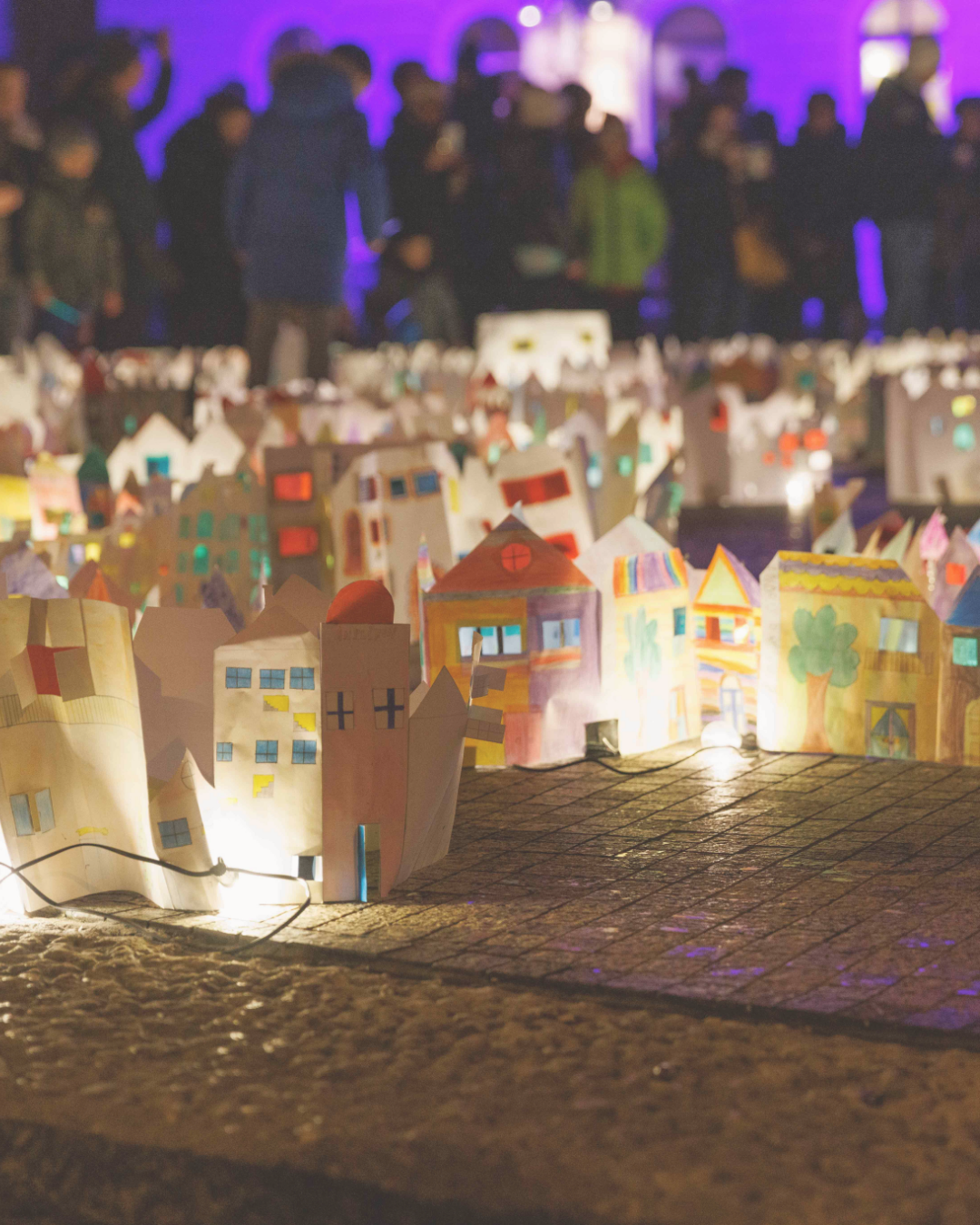 Borderless Christmas Lights  with an Enlightened Closing Ceremony