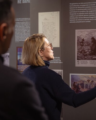 Free guided tour of the exhibition City on the Border