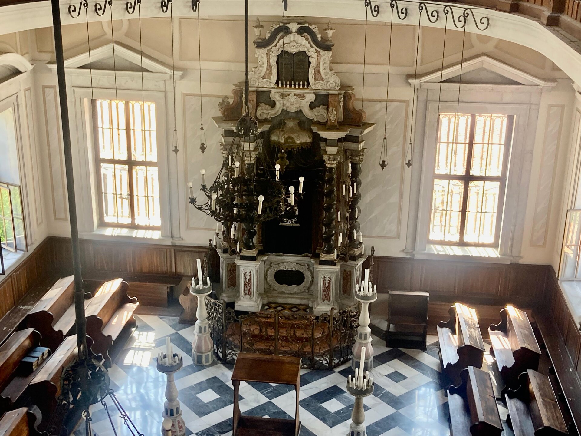 Holocaust Remembrance Day: Tuesday 27th at the Synagogue: guided tours, readings, and two exhibitions