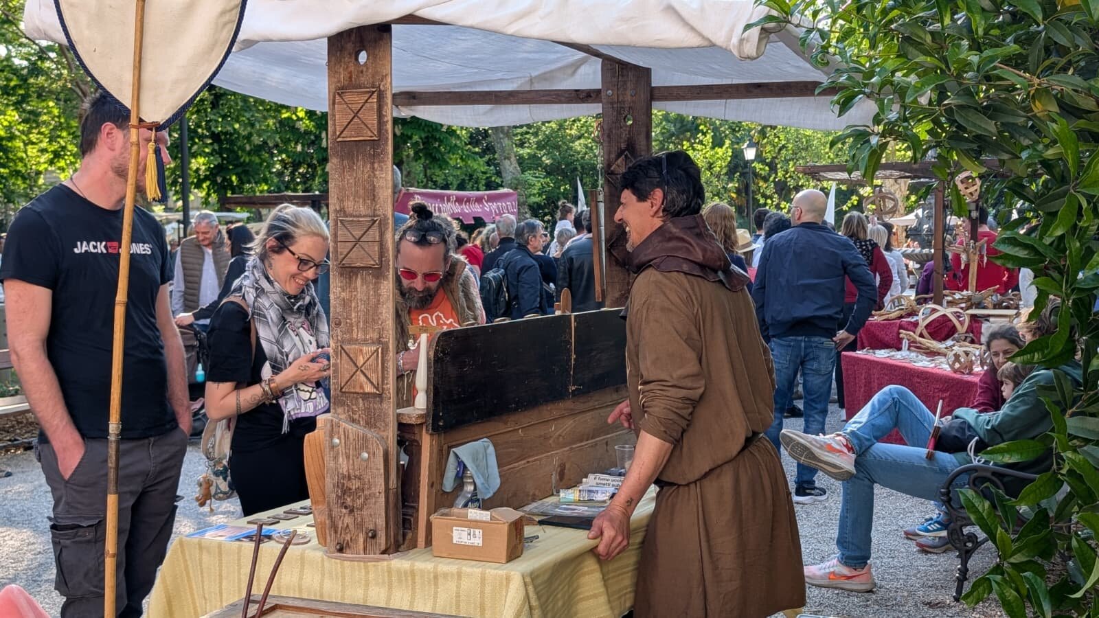 Contea (Grofija): Profumi di cultura europea