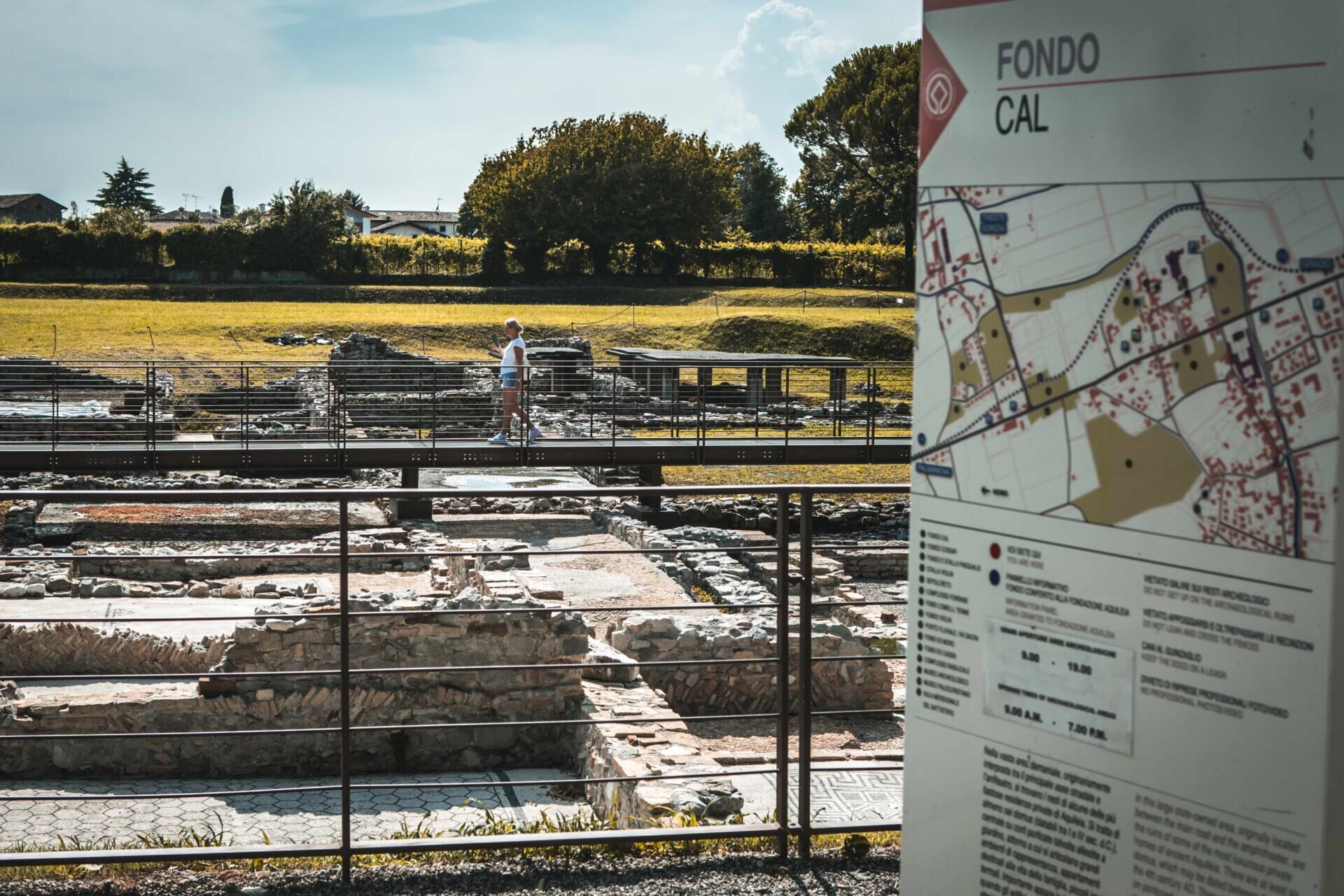 Archaeology at Sunset: walk at Fondo CAL