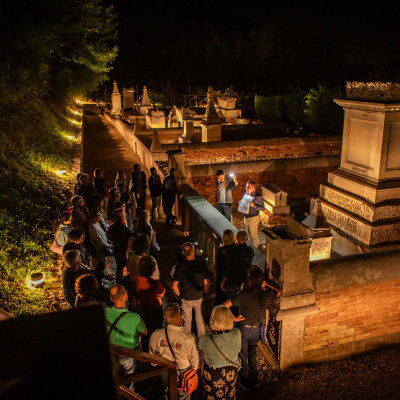 Archaeology at Sunset: walk at the Roman Sepulchre