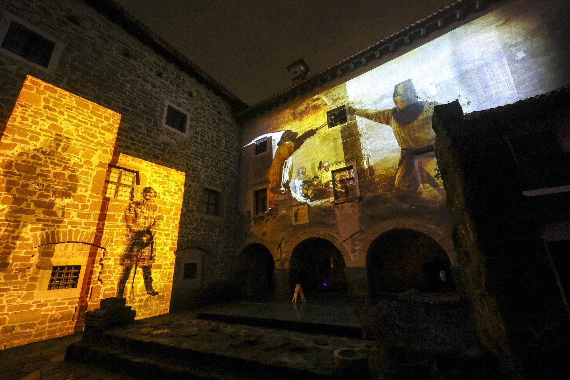 FROM THURSDAY 2ND TO EASTER MONDAY, VIDEOMAPPING RETURNS TO THE LANZI COURT IN THE CASTLE