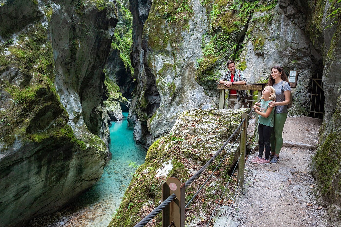 SVETOVNI DAN TURIZMA - brezplačen vstop do Tolminskih korit, Slapa Kozjak in Trdjavo Kluže.