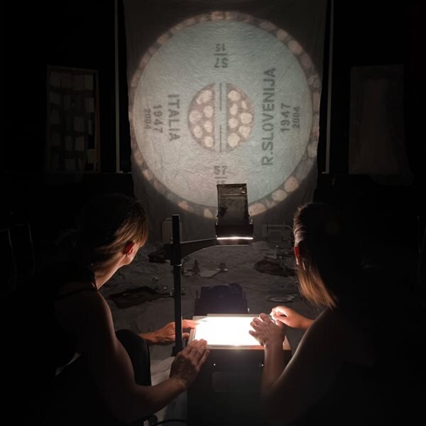 Another World (Un Altri Mont / Drugačen Svet)