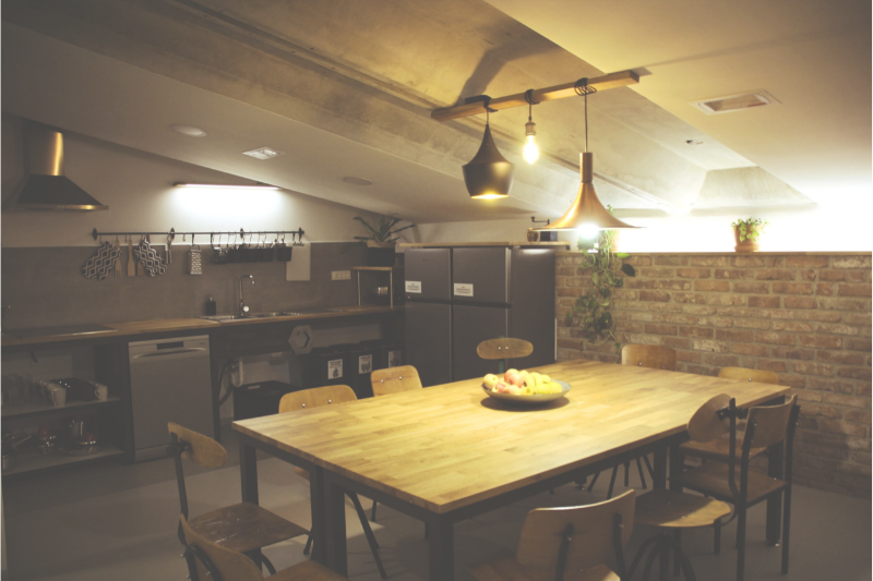 Garage Hostel Garage Hostel