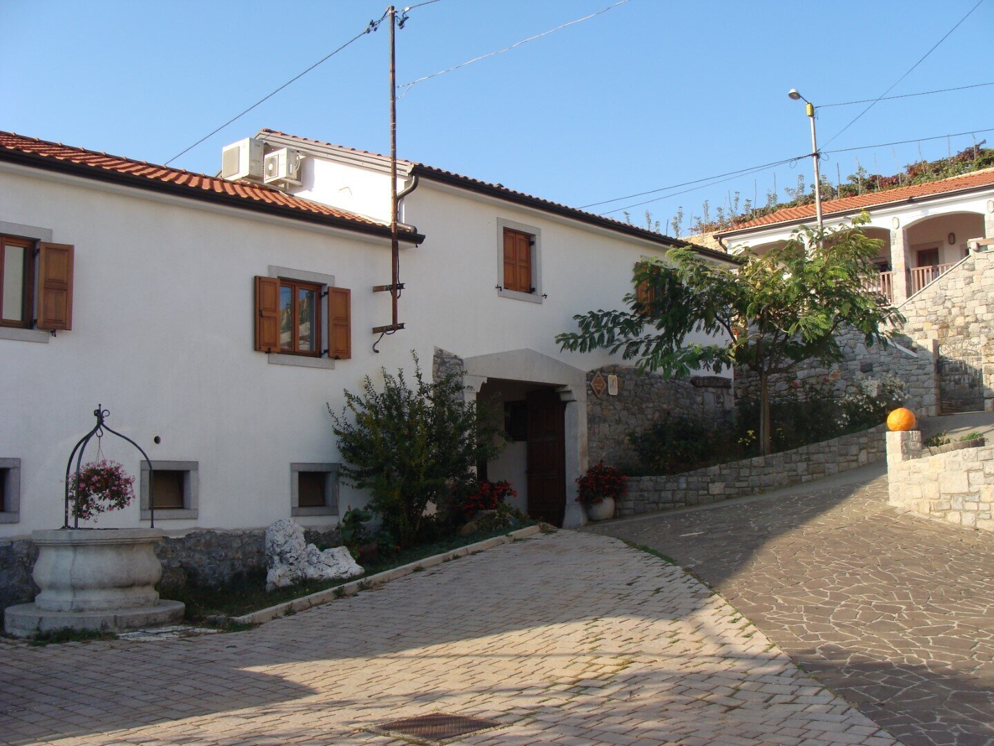 Turistična kmetija z nastanitvijo Škerlj