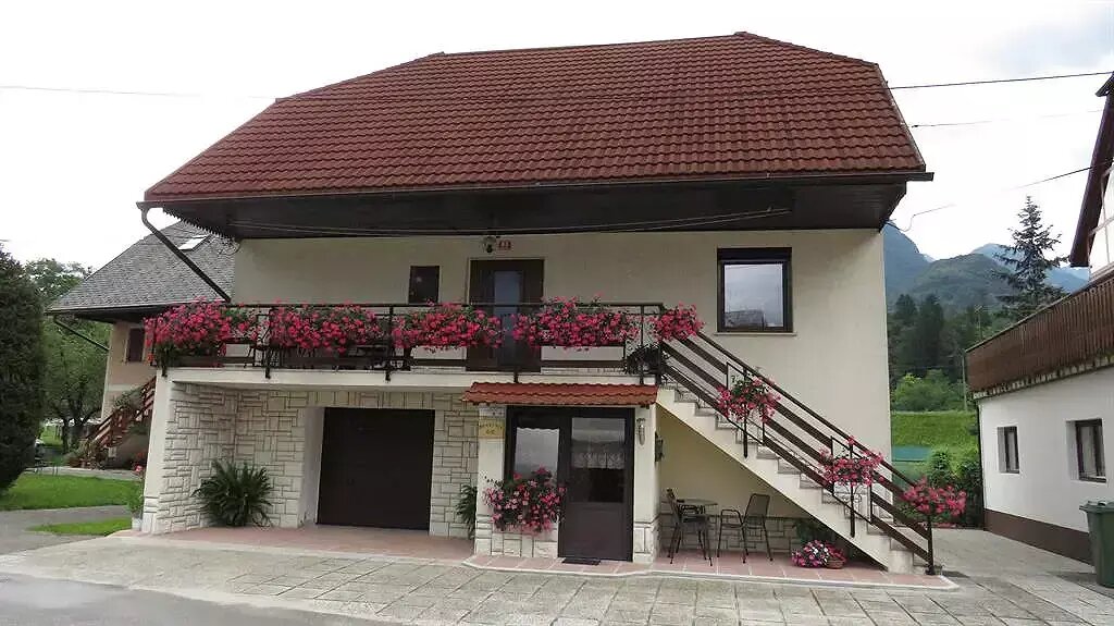 Apartment D-D Apartment D-D