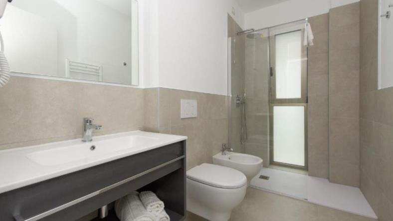 ARISTON TEATRO LUXURY APARTHOTEL ARISTON TEATRO LUXURY APARTHOTEL