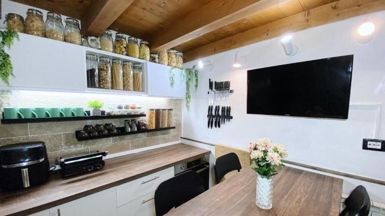 CENTRAL MUGGIA RUSTIC RETREAT CENTRAL MUGGIA RUSTIC RETREAT