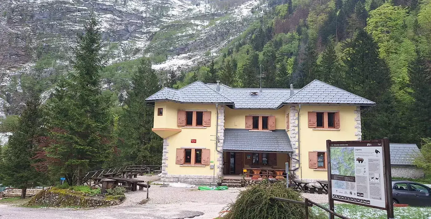 Dom Klementa Juga hut Dom Klementa Juga hut