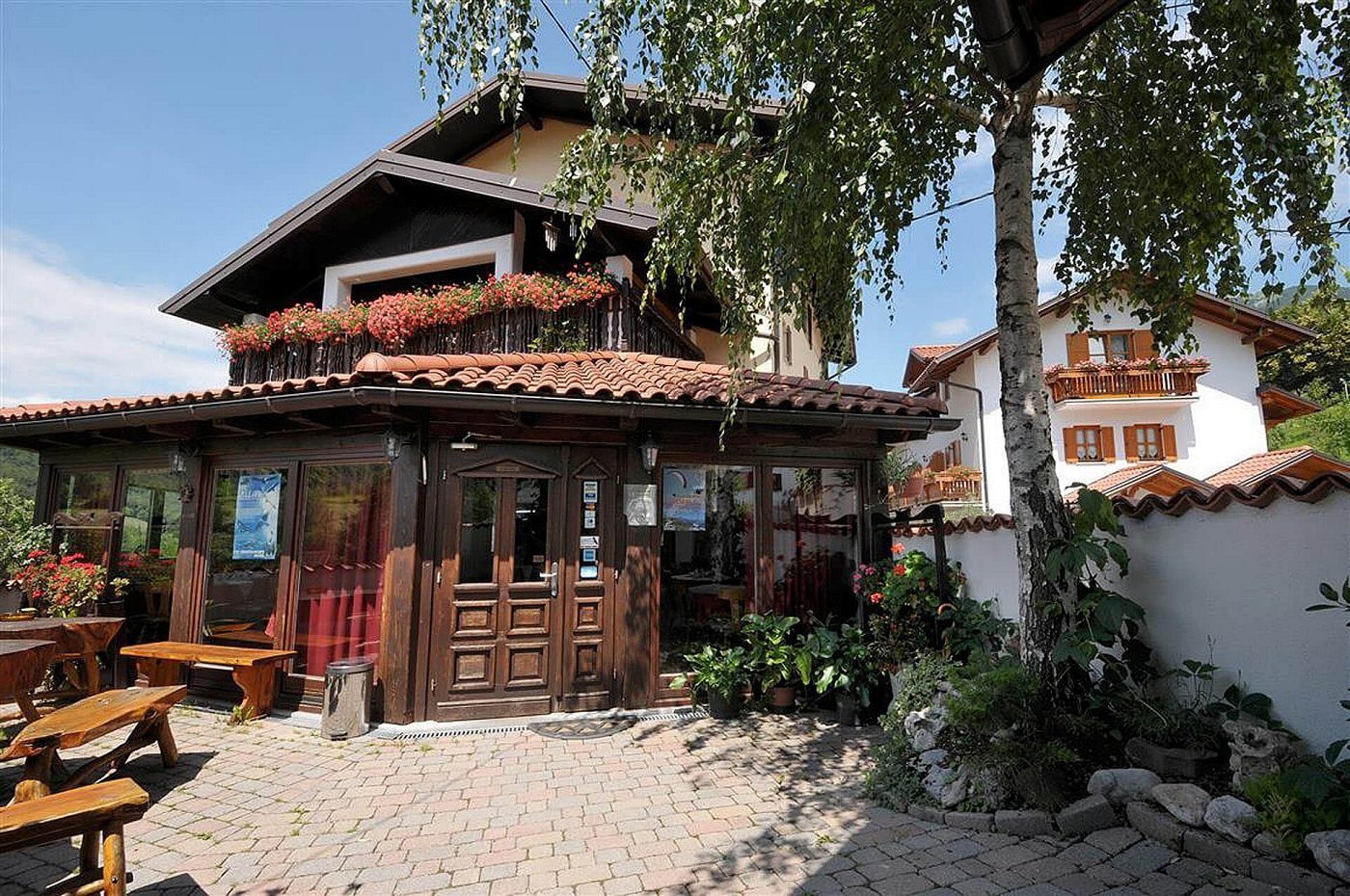 Guesthouse with accommodation Jelkin hram Guesthouse with accommodation Jelkin hram
