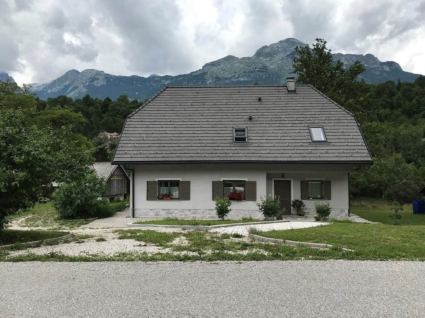 Hiša ob Soči Hiša ob Soči