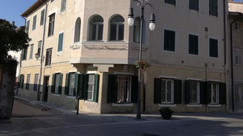 LA CASA DI FRANCA LA CASA DI FRANCA