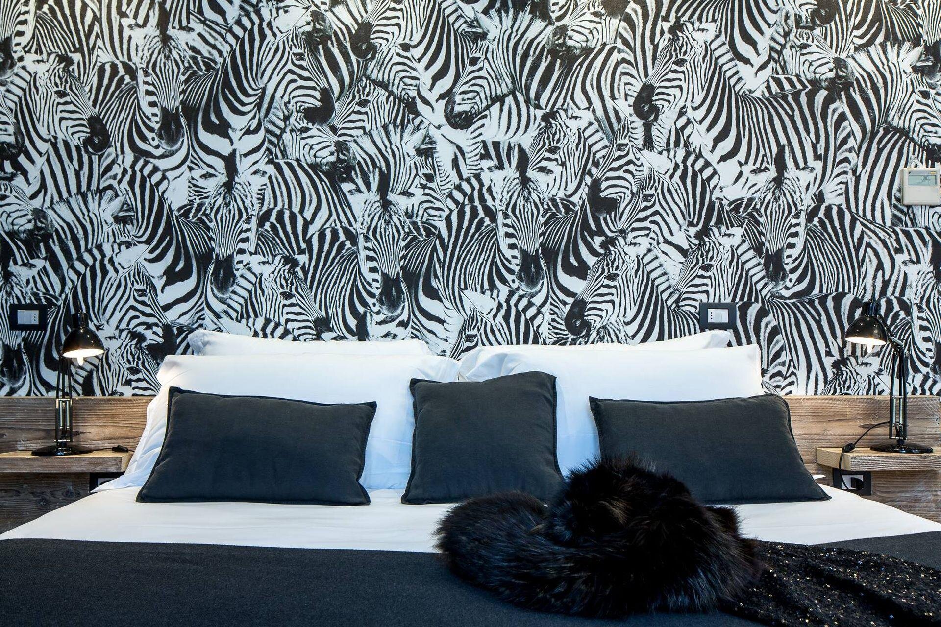 MERCATOVECCHIO LUXURY SUITES MERCATOVECCHIO LUXURY SUITES