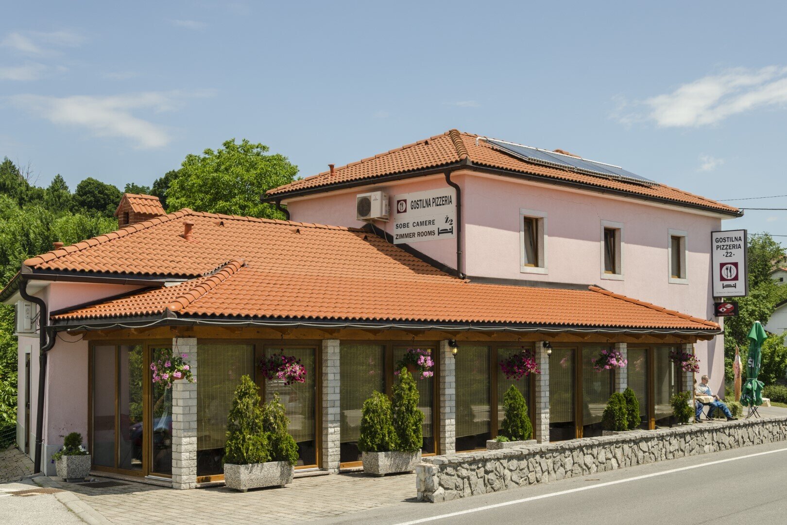 Ž2 Restaurant & Pizzeria Ž2 Restaurant & Pizzeria