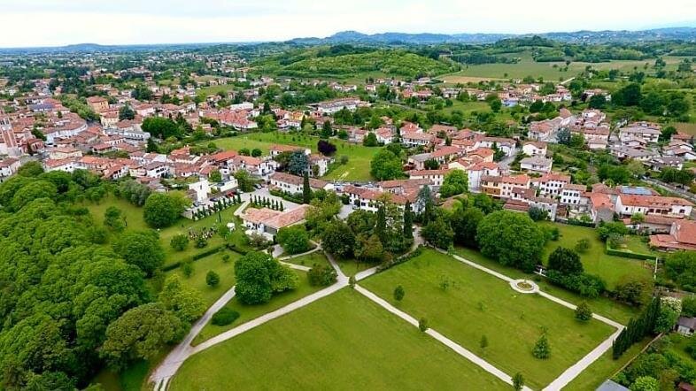 VILLA ATTEMS VILLA ATTEMS