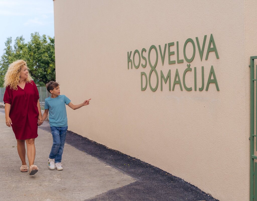 Upload Gallery 319 Xod Foto Markopleterski Kosovelova Domacija Tomaj 6