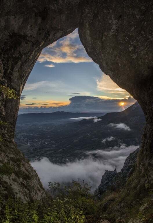 Files 12071 Cache C Prw 10 Miran Krapez Otlisko Okno Obrezano Brez Podpisa C Prw