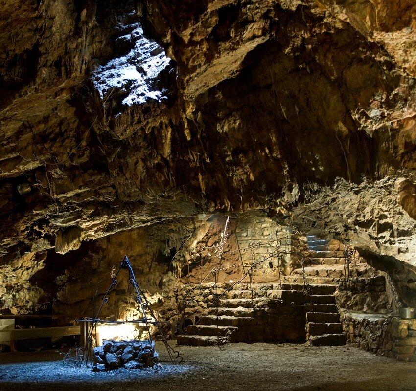 Krompirjeva jama Cave