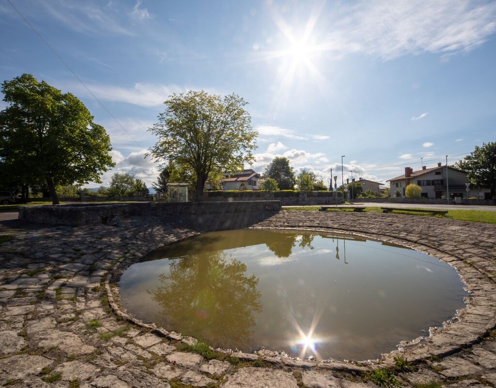 Upload Gallery 473 Epulje Jost Gantar Izbor 15 Mala