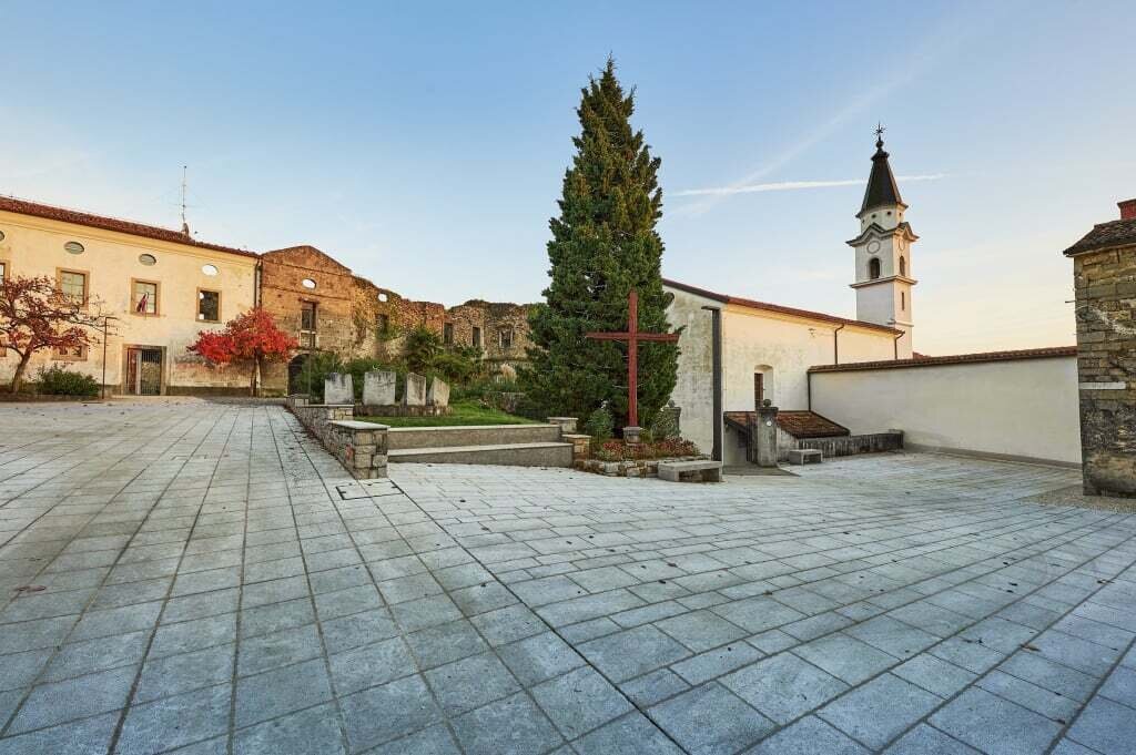 Files 12071 Cache C Prw Vipavski Kriz 1272 4800 Manjsa C Prw