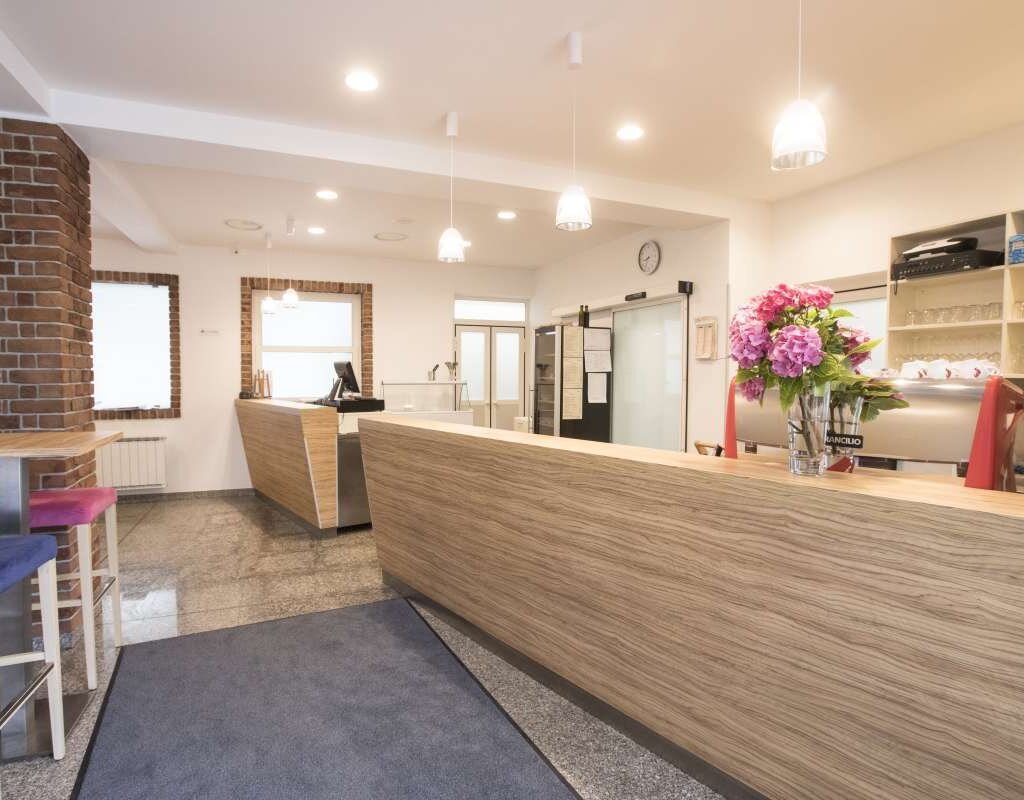 Upload Gallery 28 H02